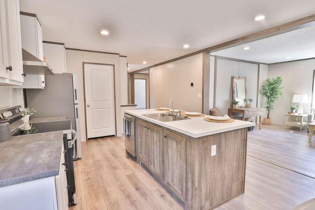 211 Rodenberry Road, Cross, SC 29436