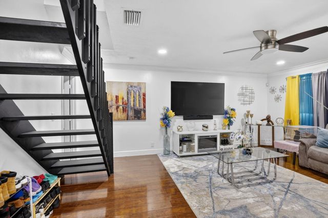 139 San Remo Boulevard 139, North Lauderdale, FL 33068