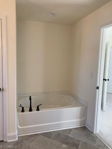 100 Diamond Circle, Trinity, NC 27370