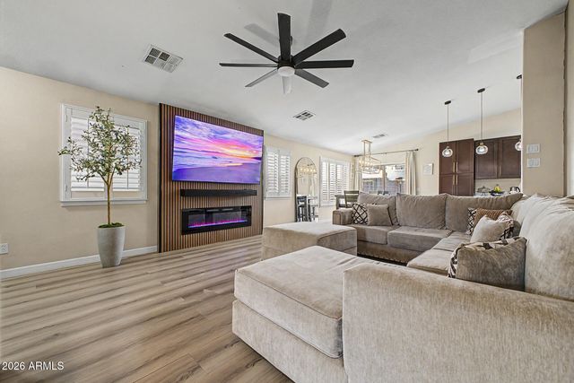 5526 W ELLIS Drive, Laveen, AZ 85339