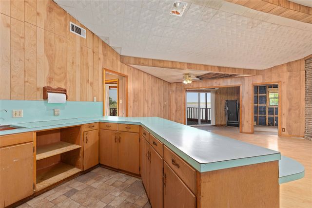 6946 Shamrock Drive, Brownwood, TX 76801