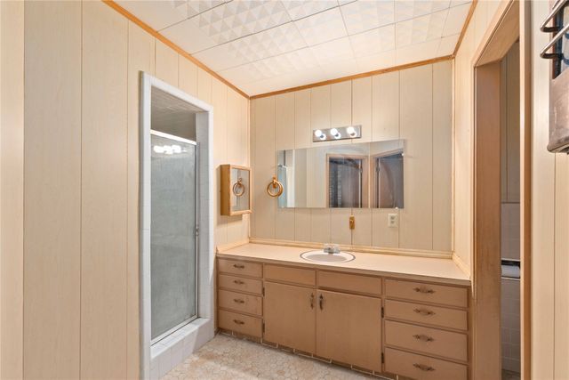 6946 Shamrock Drive, Brownwood, TX 76801