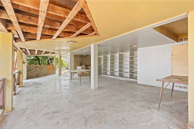 6946 Shamrock Drive, Brownwood, TX 76801