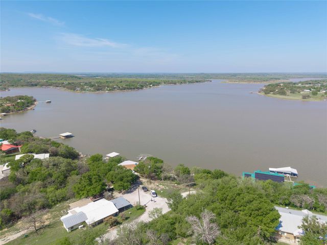 6946 Shamrock Drive, Brownwood, TX 76801