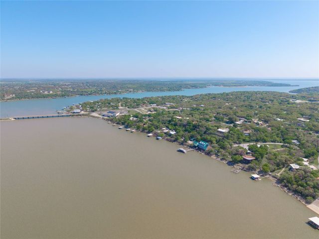 6946 Shamrock Drive, Brownwood, TX 76801