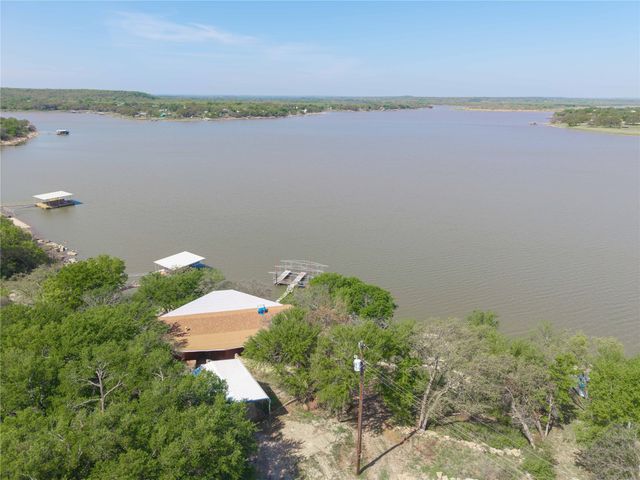 6946 Shamrock Drive, Brownwood, TX 76801