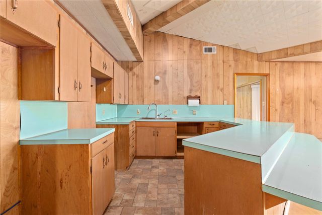 6946 Shamrock Drive, Brownwood, TX 76801