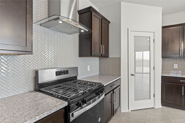 83 Calle Fuerza, Santa Fe, NM 87508