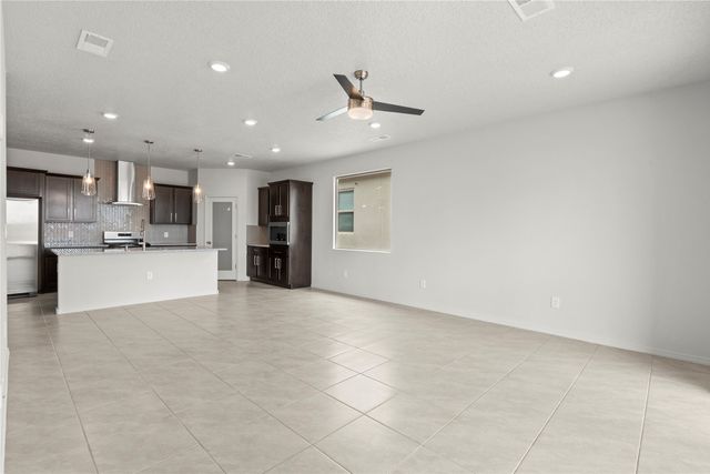 83 Calle Fuerza, Santa Fe, NM 87508