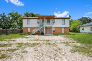 5415 3rd St Street 2, Danbury, TX 77534