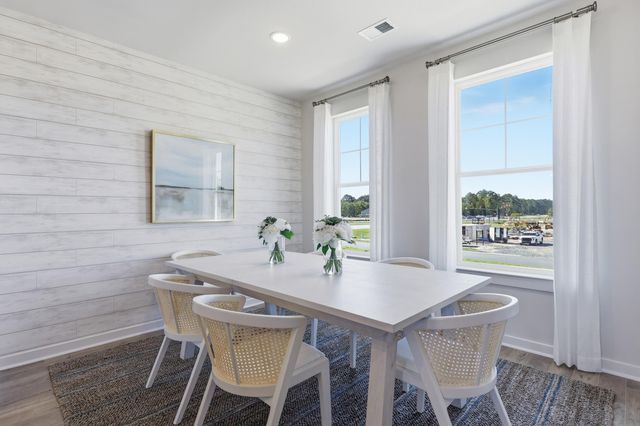 520 Heathwood Way, Summerville, SC 29486