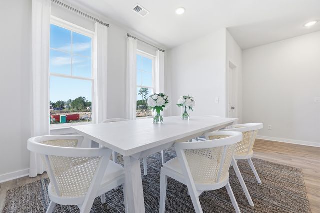 520 Heathwood Way, Summerville, SC 29486