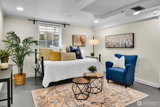 4221 S Willow Street S, Seattle, WA 98118