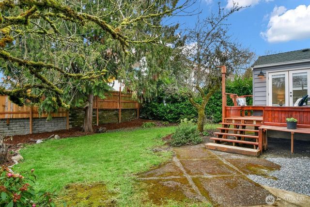 4221 S Willow Street S, Seattle, WA 98118