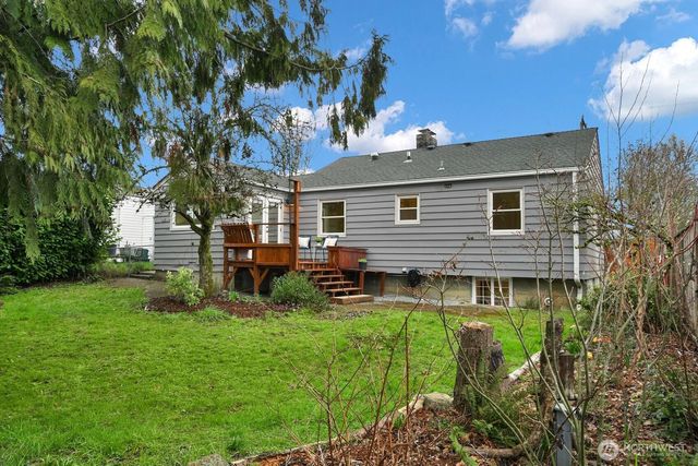 4221 S Willow Street S, Seattle, WA 98118