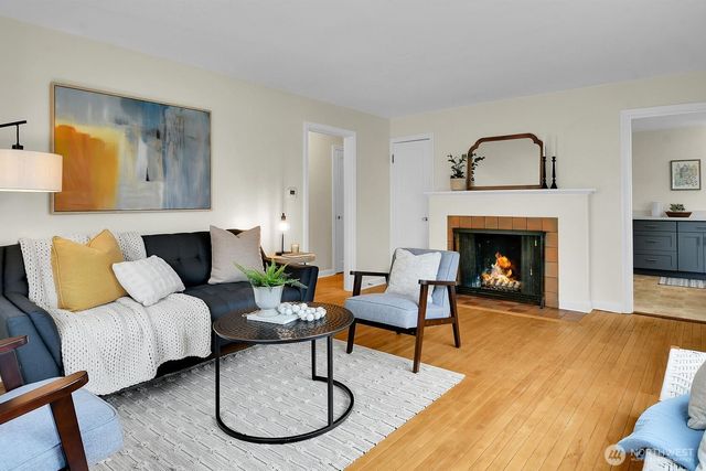 4221 S Willow Street S, Seattle, WA 98118