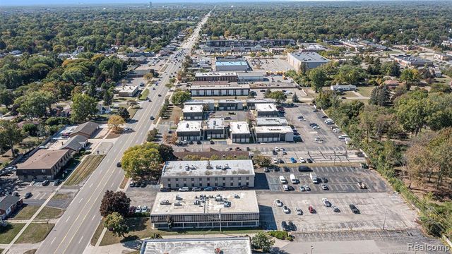 17220 W 12 Mile Road, Southfield, MI 48076