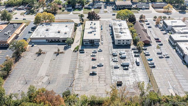 17220 W 12 Mile Road, Southfield, MI 48076