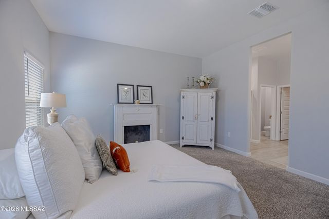 10328 N Desert Tea Drive, Marana, AZ 85653