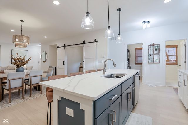 2043 Columbia Avenue, Indianapolis, IN 46202