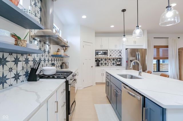 2043 Columbia Avenue, Indianapolis, IN 46202