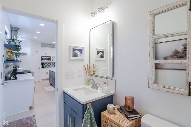 2043 Columbia Avenue, Indianapolis, IN 46202