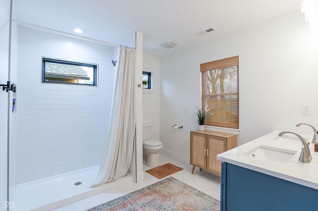 2043 Columbia Avenue, Indianapolis, IN 46202