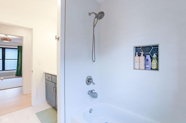 2043 Columbia Avenue, Indianapolis, IN 46202