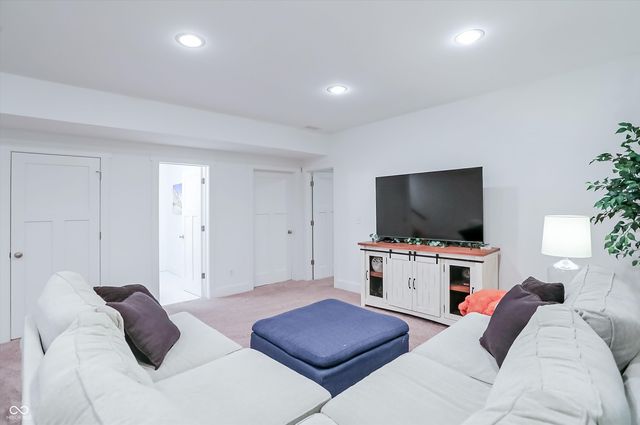 2043 Columbia Avenue, Indianapolis, IN 46202