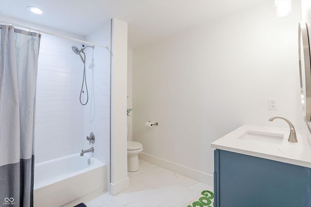 2043 Columbia Avenue, Indianapolis, IN 46202