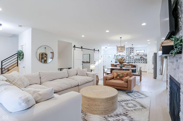 2043 Columbia Avenue, Indianapolis, IN 46202