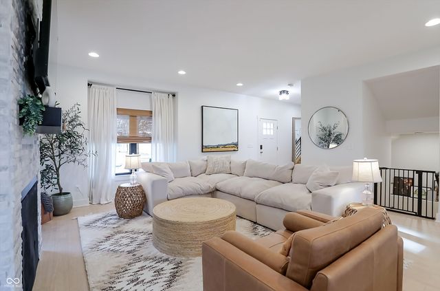 2043 Columbia Avenue, Indianapolis, IN 46202