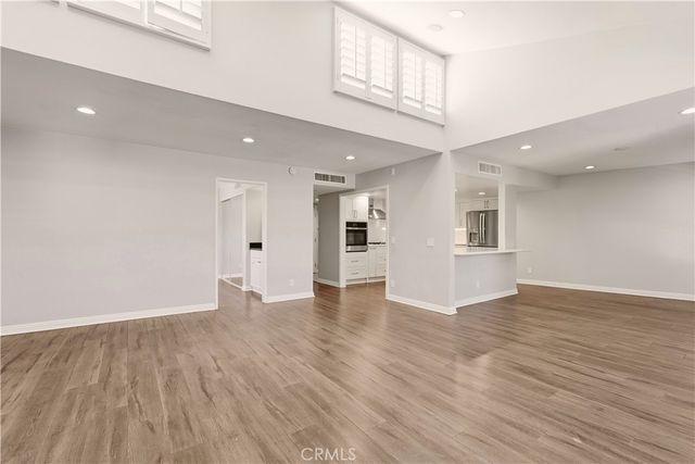 4542 Willis Avenue 302, Sherman Oaks, CA 91403
