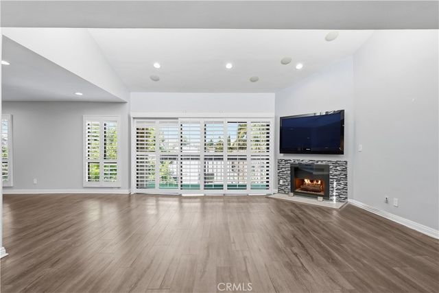 4542 Willis Avenue 302, Sherman Oaks, CA 91403