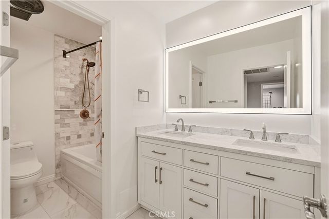 4542 Willis Avenue 302, Sherman Oaks, CA 91403