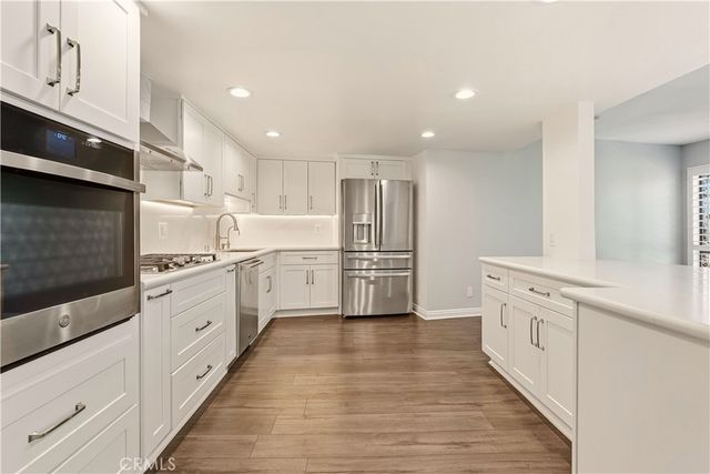 4542 Willis Avenue 302, Sherman Oaks, CA 91403