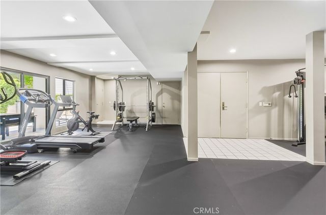 4542 Willis Avenue 302, Sherman Oaks, CA 91403