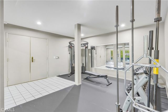 4542 Willis Avenue 302, Sherman Oaks, CA 91403