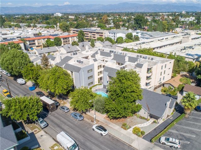 4542 Willis Avenue 302, Sherman Oaks, CA 91403