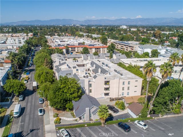 4542 Willis Avenue 302, Sherman Oaks, CA 91403