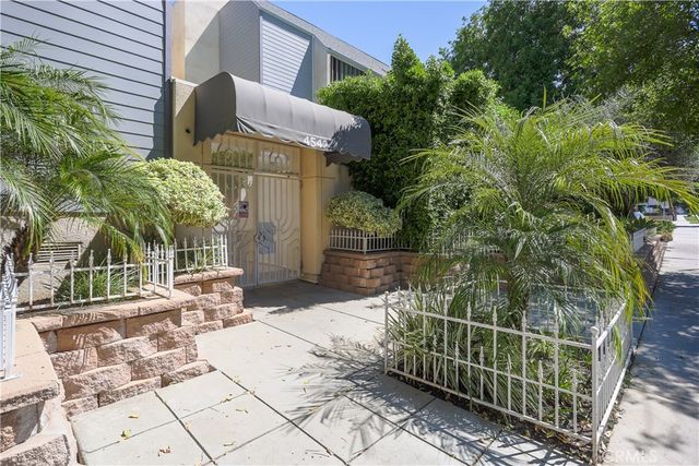 4542 Willis Avenue 302, Sherman Oaks, CA 91403