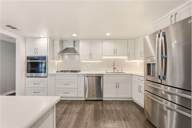 4542 Willis Avenue 302, Sherman Oaks, CA 91403