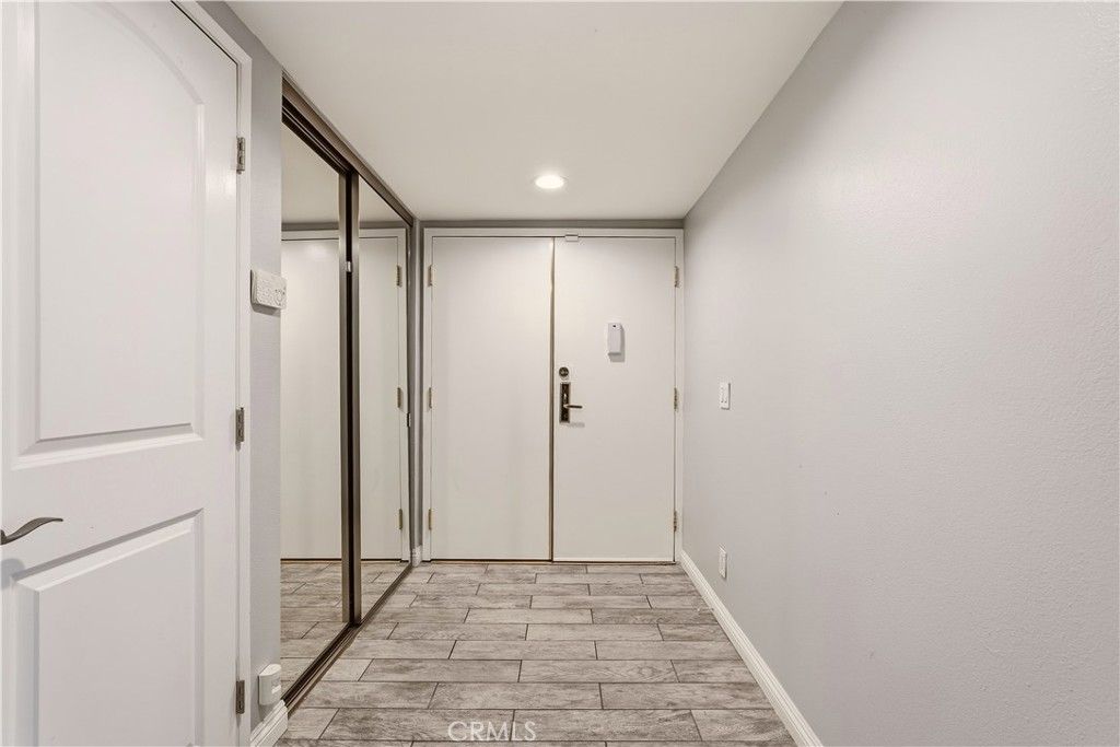 4542 Willis Avenue 302, Sherman Oaks, CA 91403 — photo 3