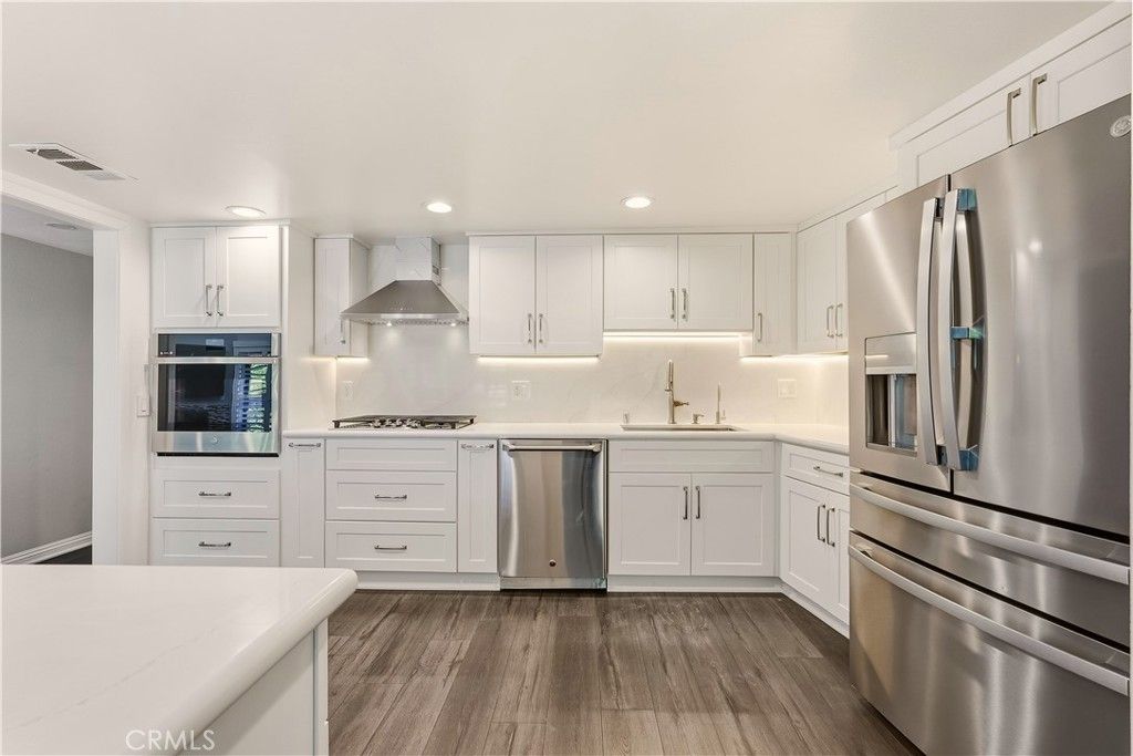 4542 Willis Avenue 302, Sherman Oaks, CA 91403 — photo 5