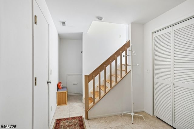 45 Mill Pond Rd, Woodland Park, NJ 07424