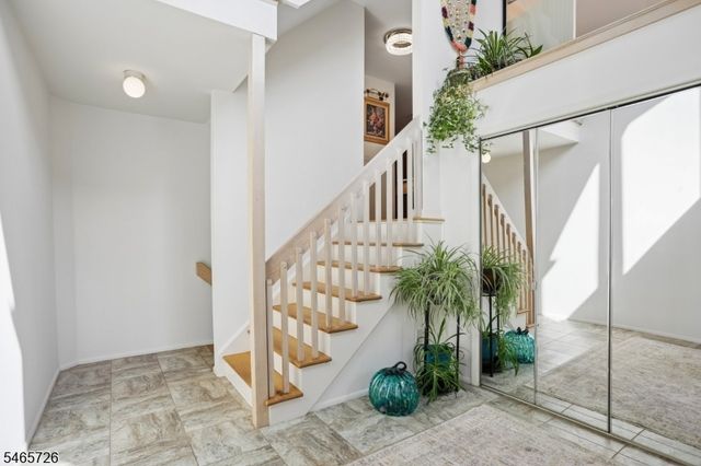 45 Mill Pond Rd, Woodland Park, NJ 07424