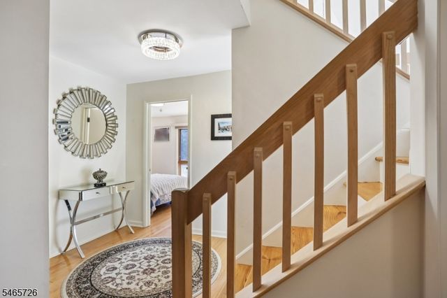 45 Mill Pond Rd, Woodland Park, NJ 07424