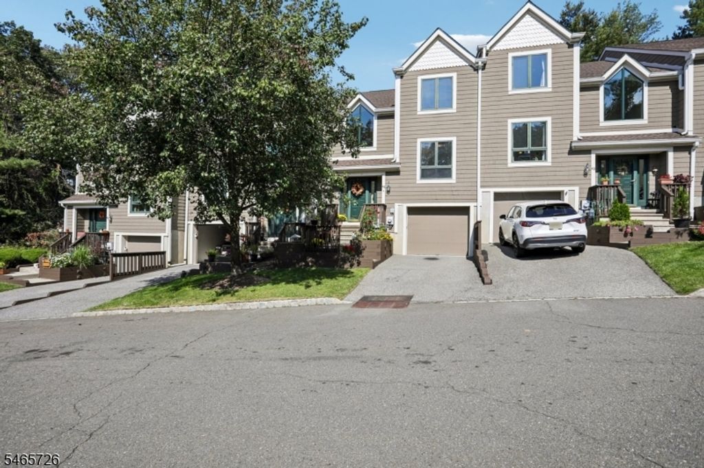 45 Mill Pond Rd, Woodland Park, NJ 07424 — exterior