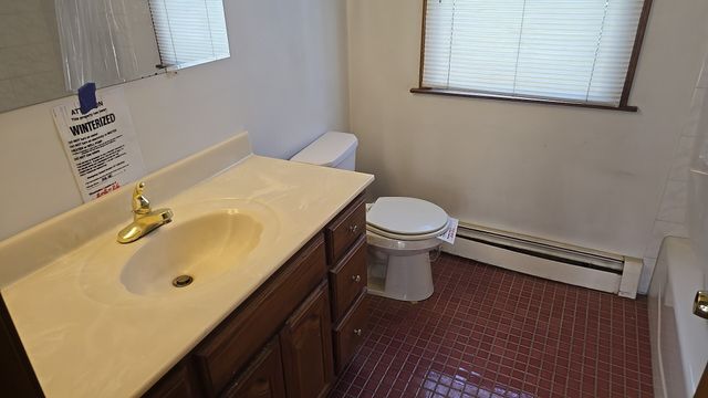 7 N State Street, Glenwood, IL 60425