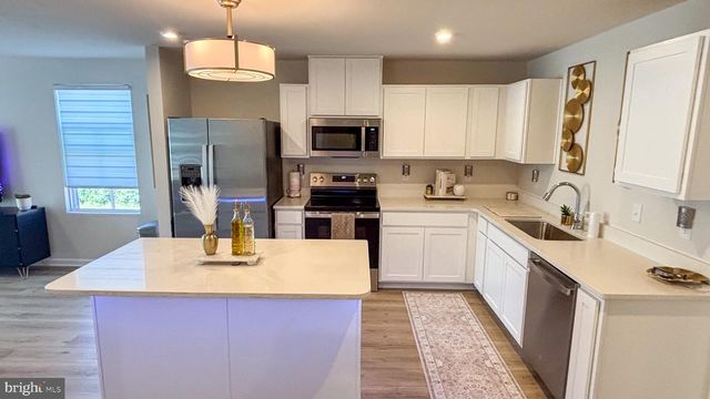 3819 POWELL RD, Brookhaven, PA 19015